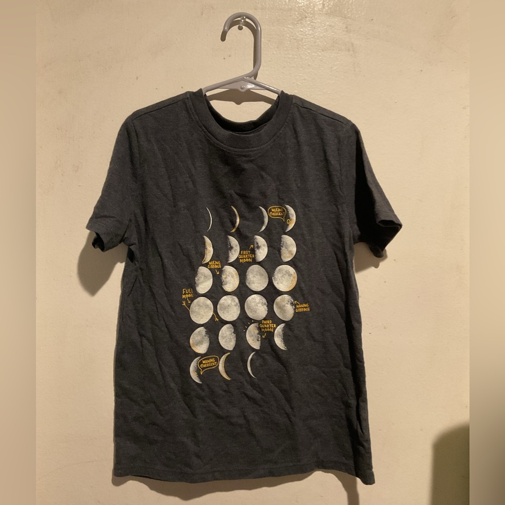 Moon Phases Graphic T-Shirt kids size 6/7 by Cat & Jack Like New!